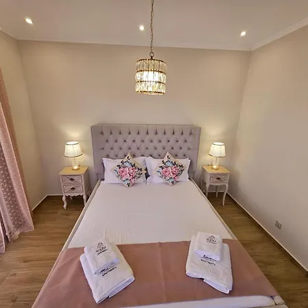 Agora Luxury I